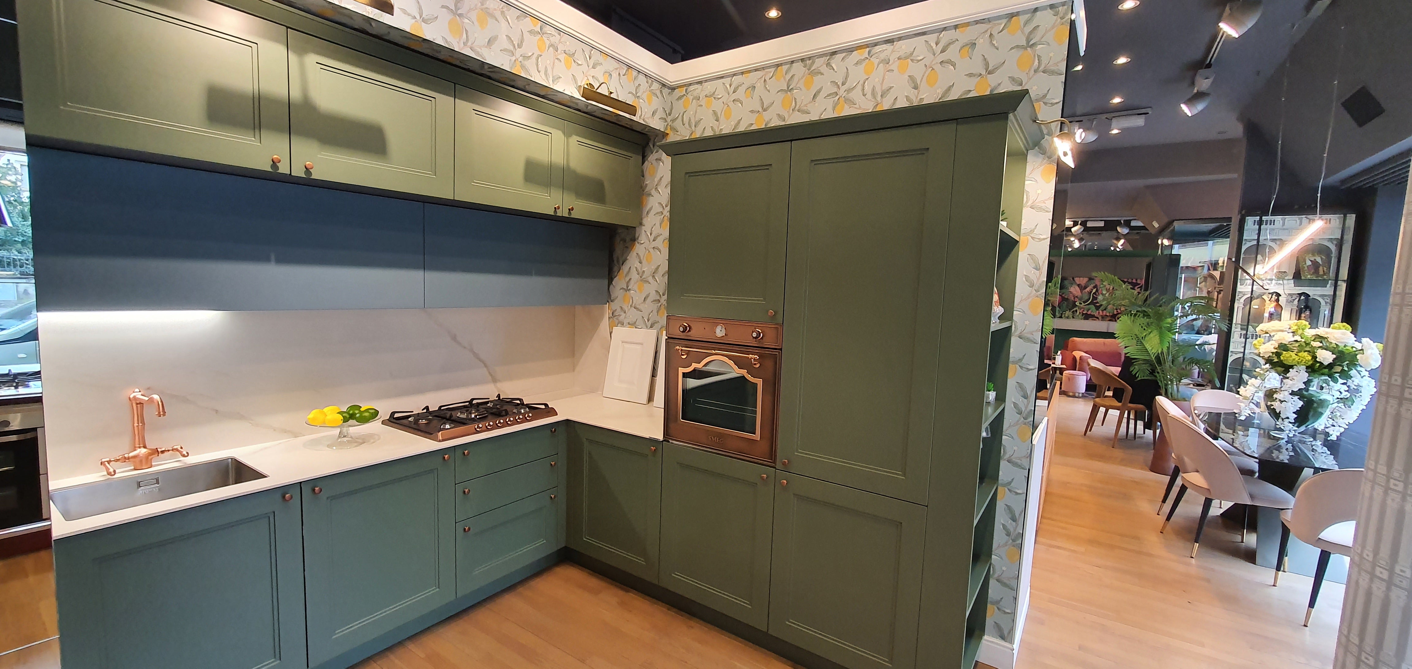 Cucina Prato Meg verde + eldom smeg - esposizione MM7