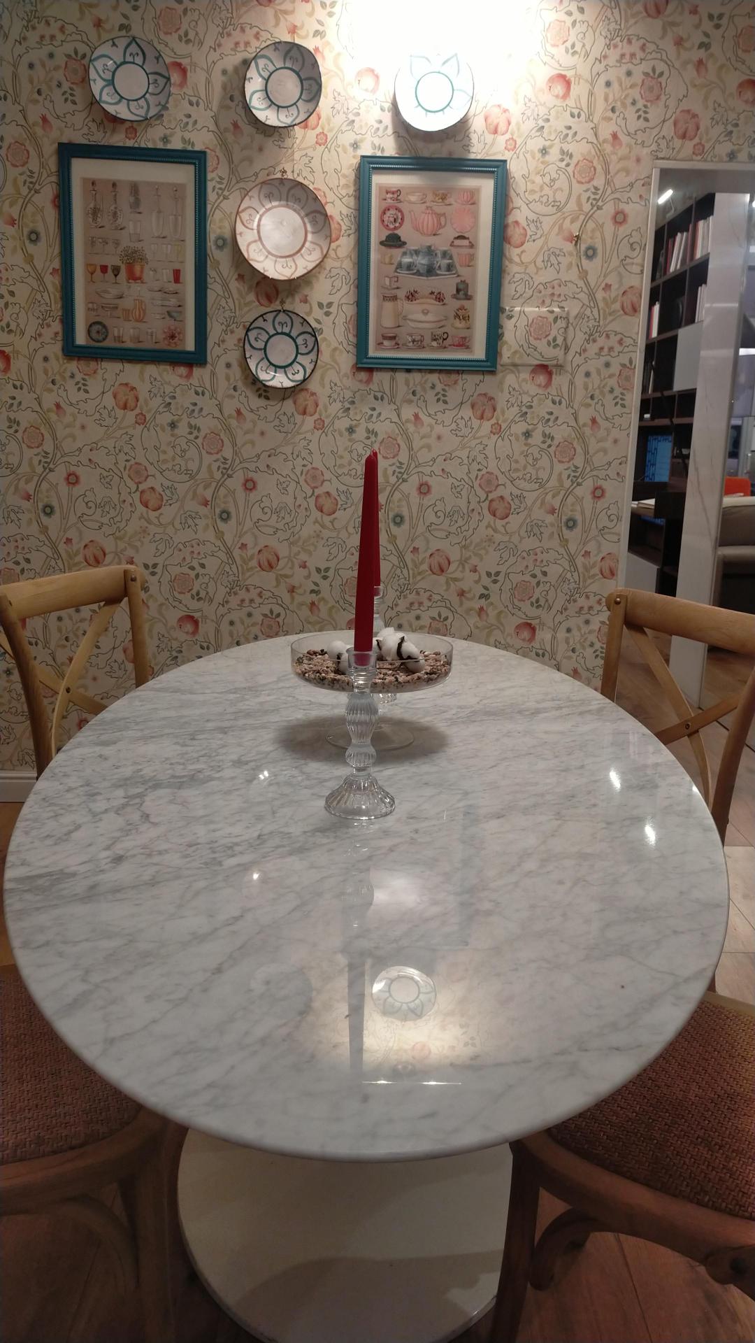 Tavolo Saarinen ovale marmo - esposizione MM6