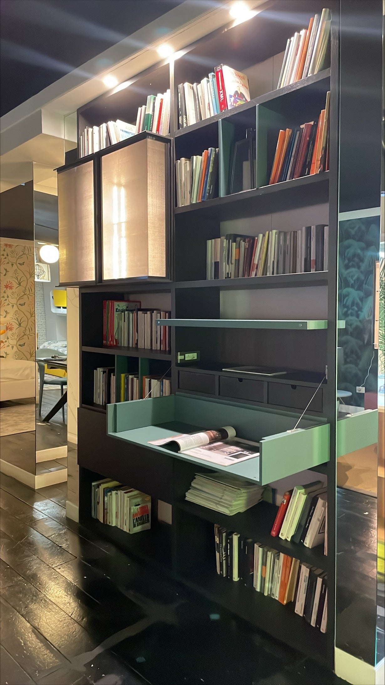 LIBRERIA CON TECA VETRINA E SCRITTOIO A RIBALTA - esposizione MM3