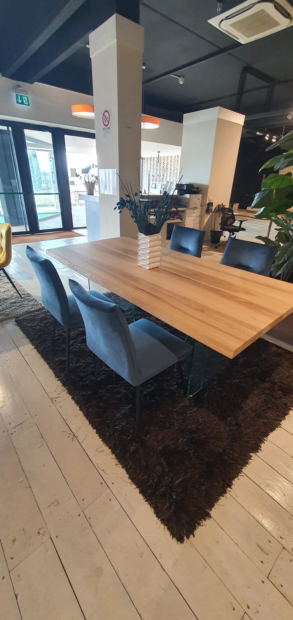 4 sedie Maia CNN - esposizione MM2