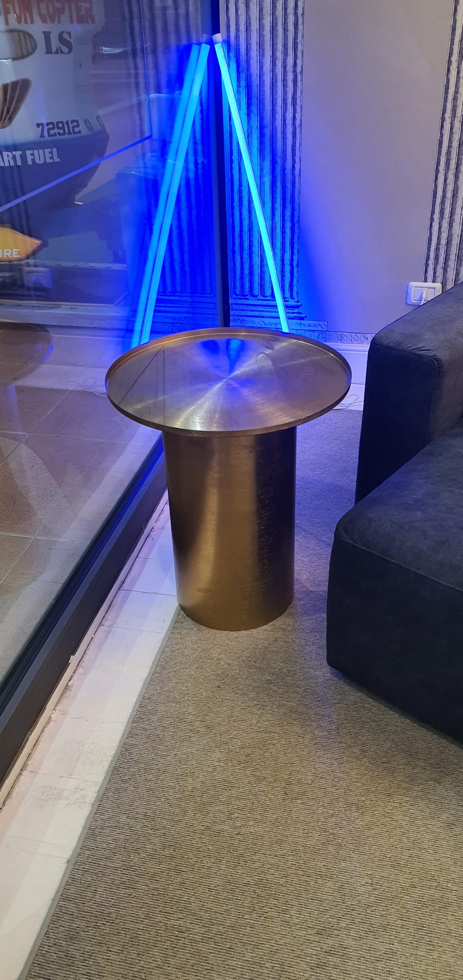 Tavolino KALPITA ORO BZ - esposizione MM1