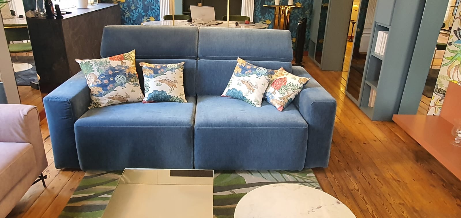 Best Divano Blu - esposizione MM4