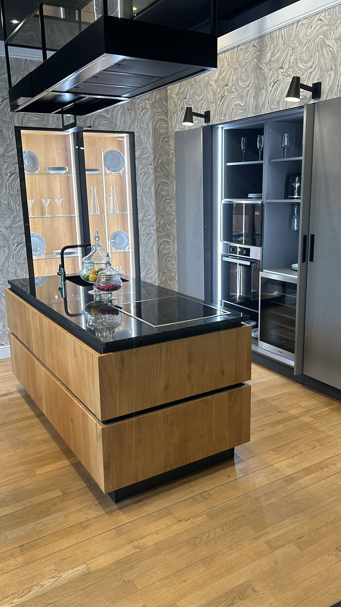 Cucina Asia + eldom Miele /falmec - esposizione MM7