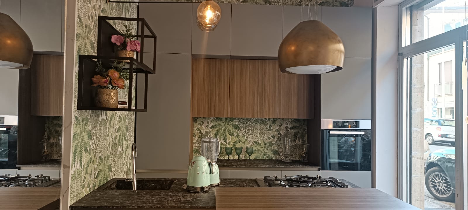 Cucina Kalì con elettrodomestici Miele - esposizione MM6