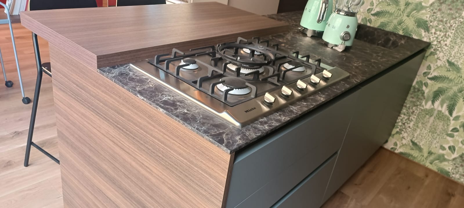 Cucina Kalì con elettrodomestici Miele - esposizione MM6