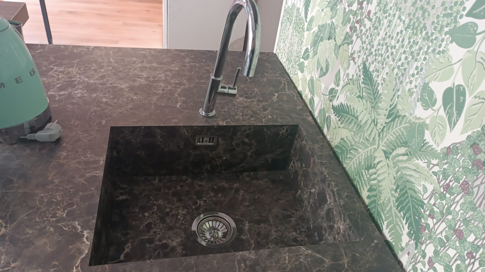 Cucina Kalì con elettrodomestici Miele - esposizione MM6