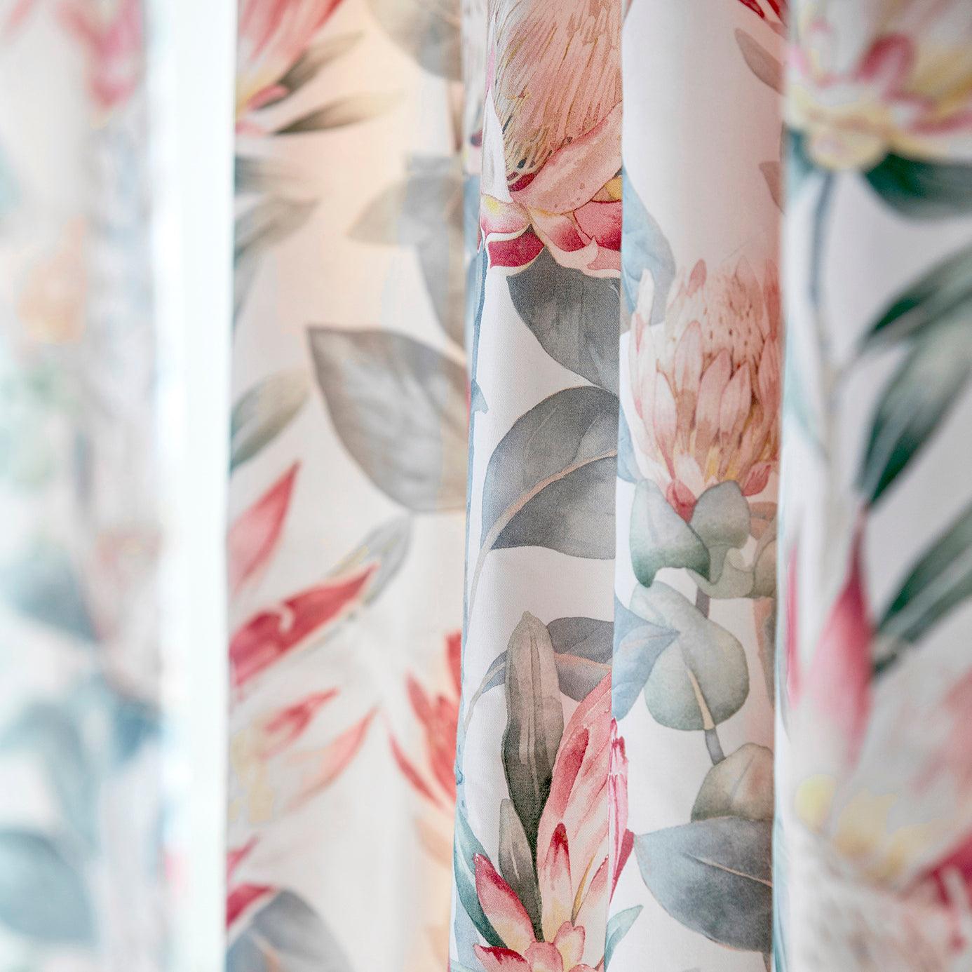 Tessuto Sanderson King Protea - Brand_Sanderson, Fantasia_Natura, Uso_Rivestimento cuscini, Uso_Tende - Tessuti - Sanderson