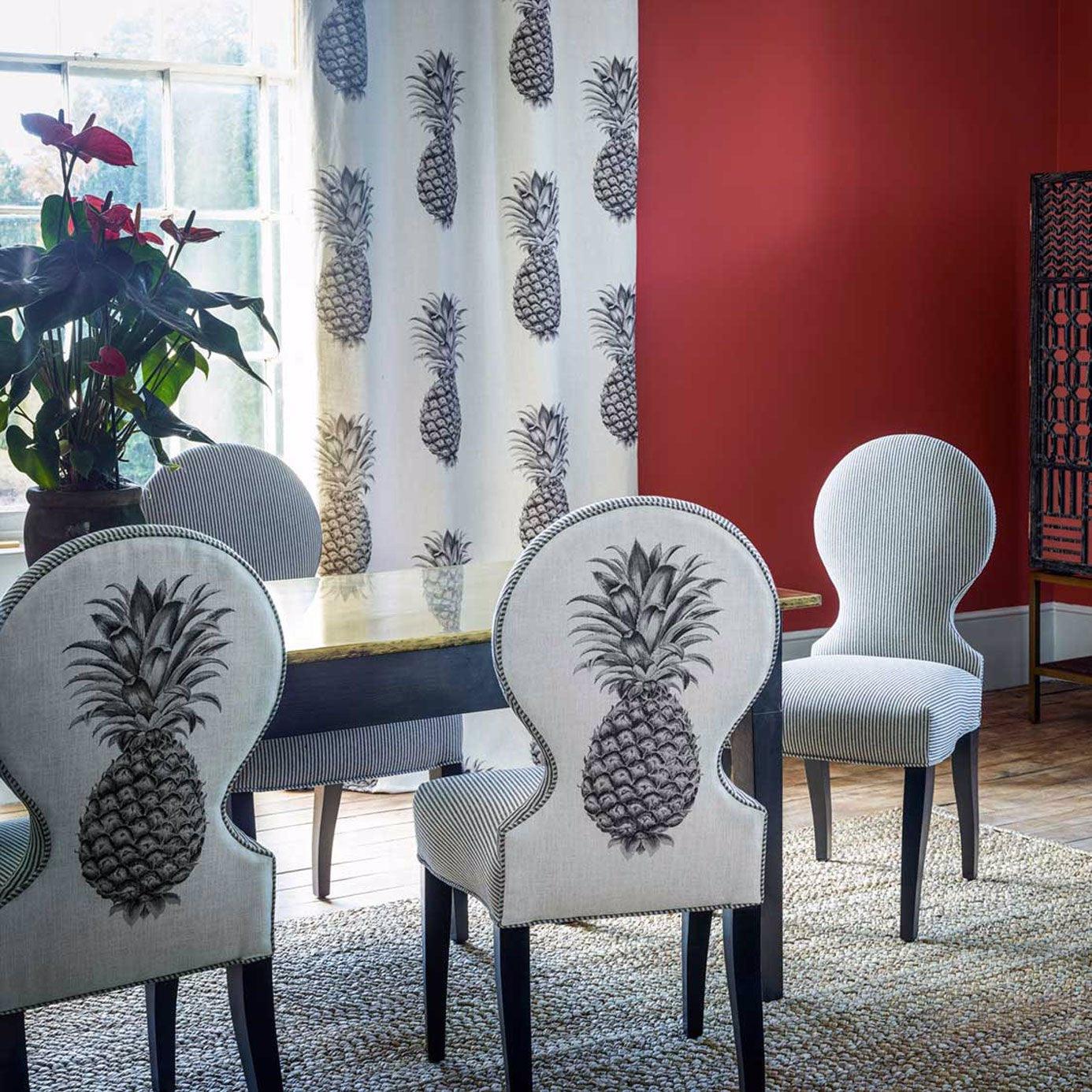 Tessuto Sanderson Pineapple Royale - Brand_Sanderson, Fantasia_Fantasia, Uso_Rivestimento cuscini, Uso_Rivestimento poltrone, Uso_Tende - Tessuti - Sanderson