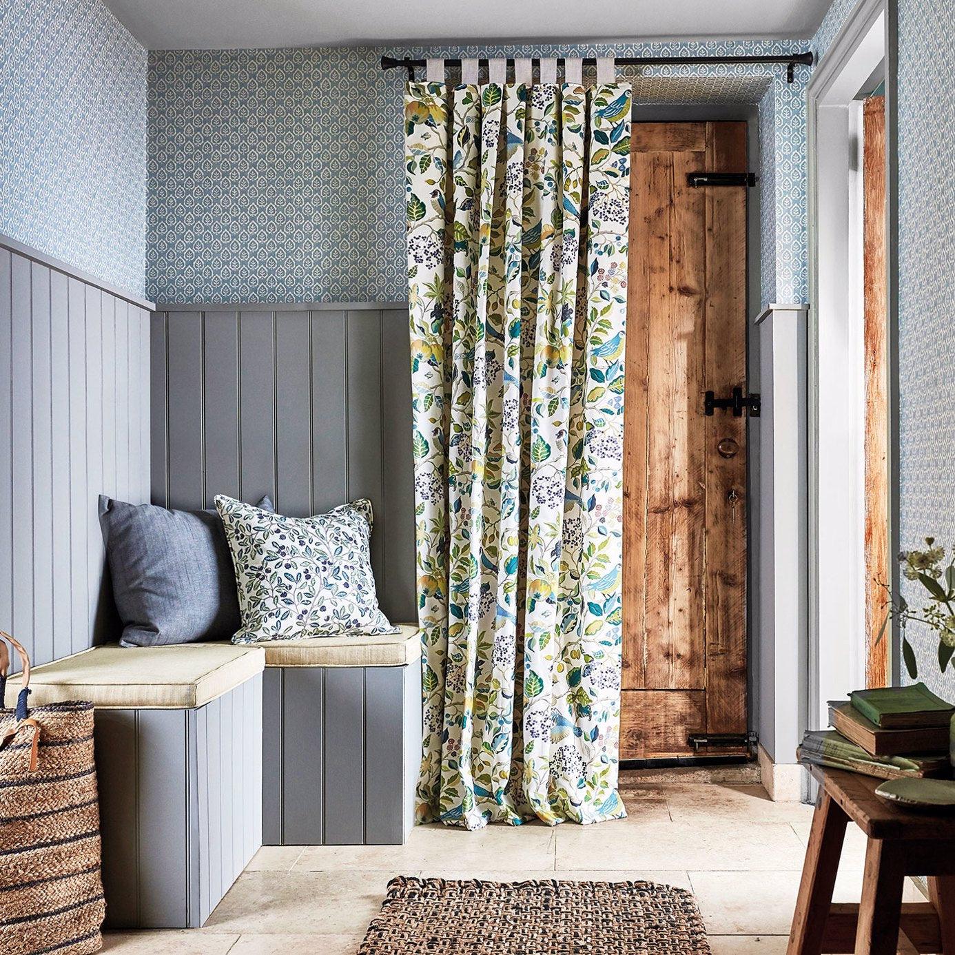 Tessuto Sanderson Birds and Berries - Brand_Sanderson, Fantasia_Natura, Uso_Rivestimento cuscini, Uso_Rivestimento poltrone, Uso_Tende - Tessuti - Sanderson