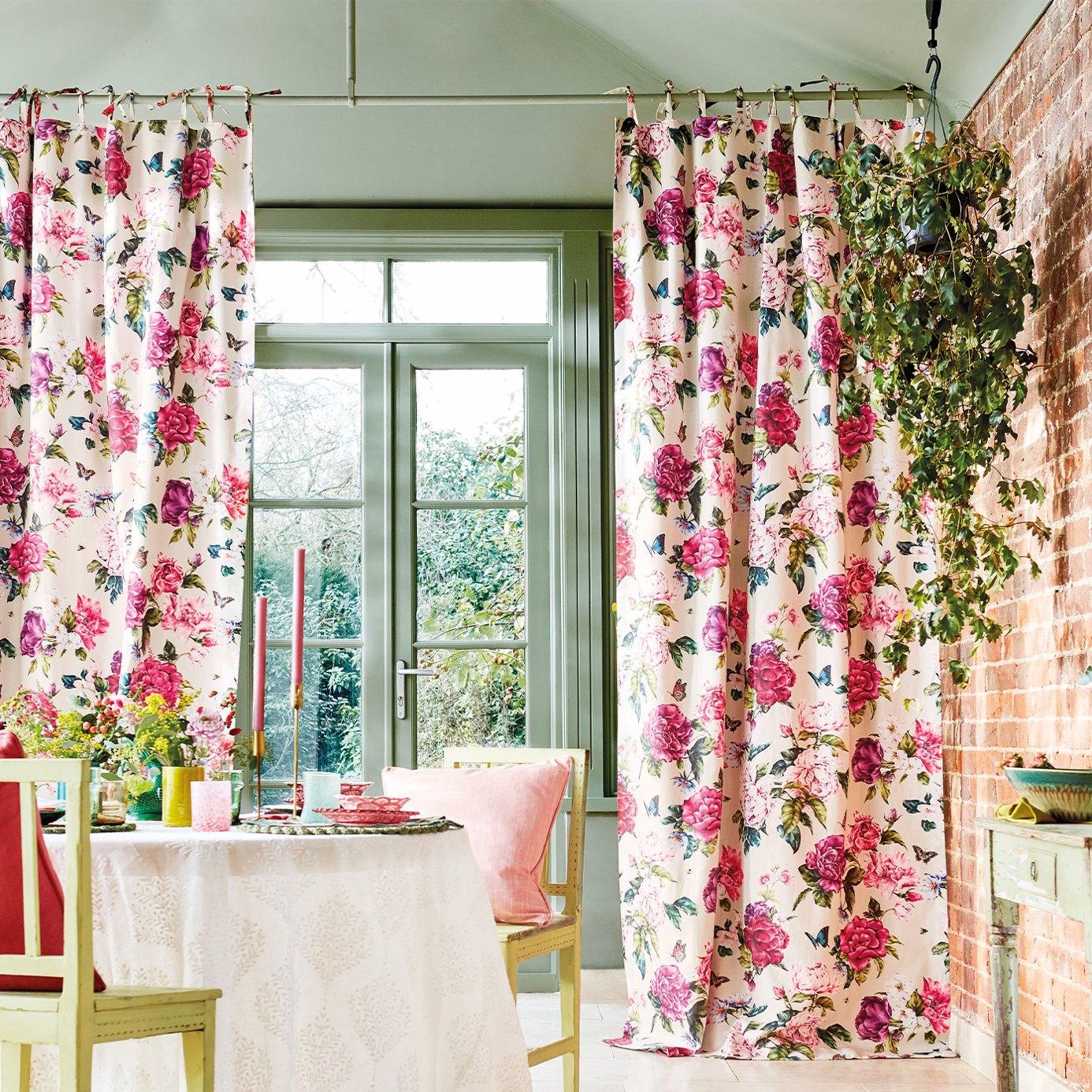 Tessuto Sanderson Summer Peony - Brand_Sanderson, Fantasia_Natura, Uso_Rivestimento cuscini, Uso_Rivestimento poltrone, Uso_Tende - Tessuti - Sanderson